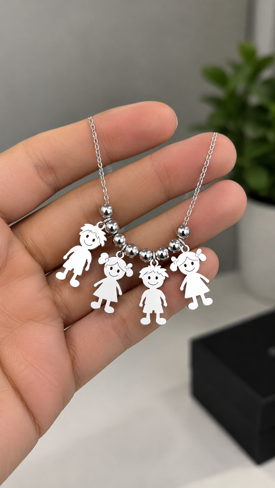 Collar con los nombres de tus hijos